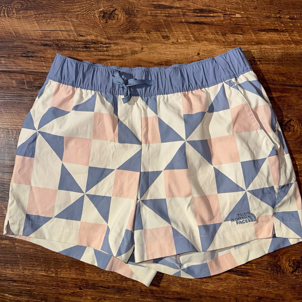 The North Face Geometric Print Shorts Women's M Mid Rise Drawstring Zip 3.5"
